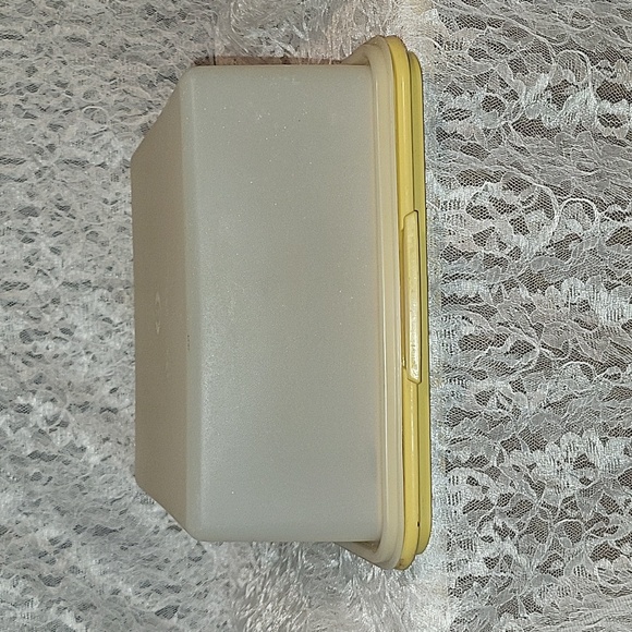 Tupperware: Cake Keeper Square Container - Picture 2 of 6